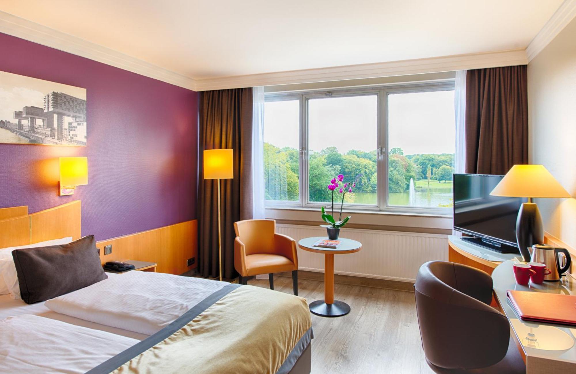 Leonardo Royal Hotel Koeln - Am Stadtwald Bagian luar foto