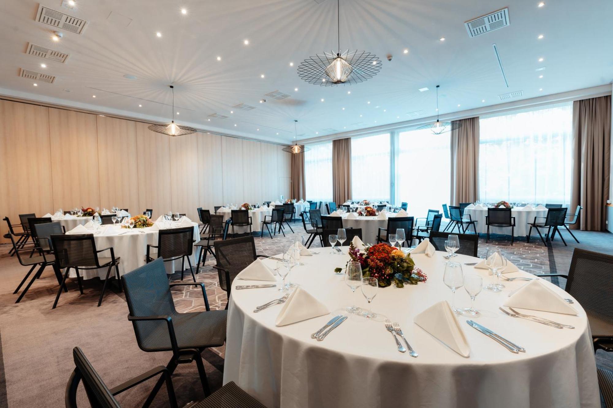 Leonardo Royal Hotel Koeln - Am Stadtwald Bagian luar foto